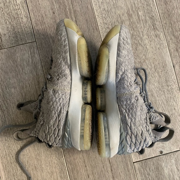 Nike Lebron James basketball shoes girls size 6 US 5.5 EU - Picture 2 of 5